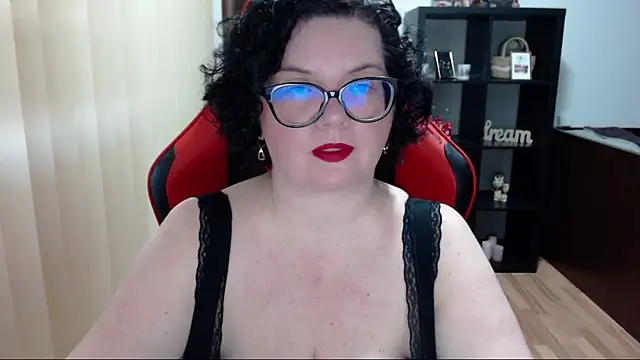 MissTroublle online show from March 7, 2025, 9:40 am