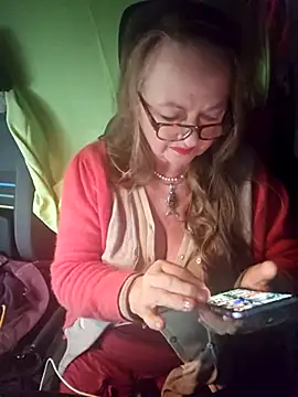 MucMilf59 online show from November 20, 2025, 9:25 pm