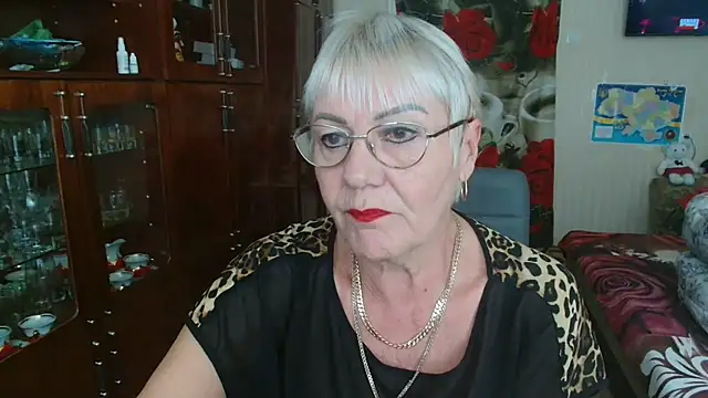 JenaCheim online show from October 15, 2025, 7:27 am