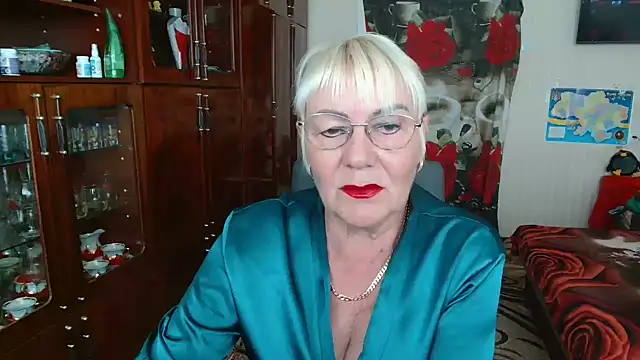 JenaCheim online show from May 16, 2026, 6:34 am
