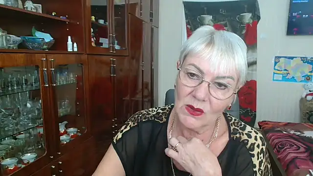 JenaCheim online show from October 19, 2025, 5:54 am