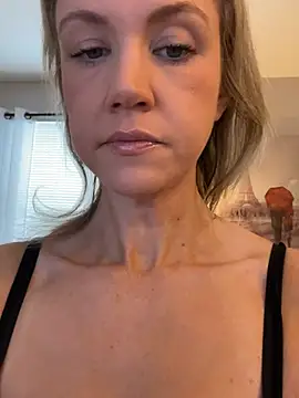 Snapshot of Kay_Cakes chatting on February 11, 2026, 3:12 pm Kay Cakes online show from February 11, 2026, 3:12 pm