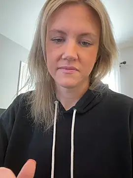 Snapshot of Kay_Cakes chatting on February 27, 2026, 5:02 pm Kay Cakes online show from February 27, 2026, 5:02 pm