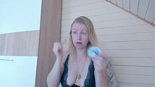 I AM MILF online show from July 1, 2026, 6:36 am
