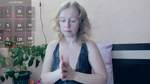 Snapshot of I_AM_MILF chatting on February 20, 2026, 8:05 am I AM MILF online show from February 20, 2026, 8:05 am