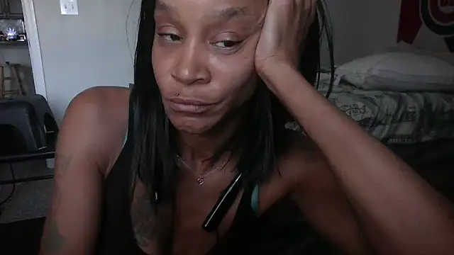 EnticingAaliyah online show from July 25, 2026, 1:39 pm