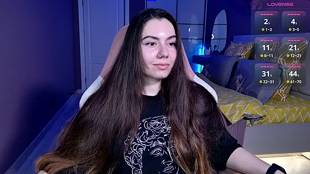 Snapshot of Foxohlove chatting on November 12, 2025, 7:07 pm Foxohlove online show from November 12, 2025, 7:07 pm