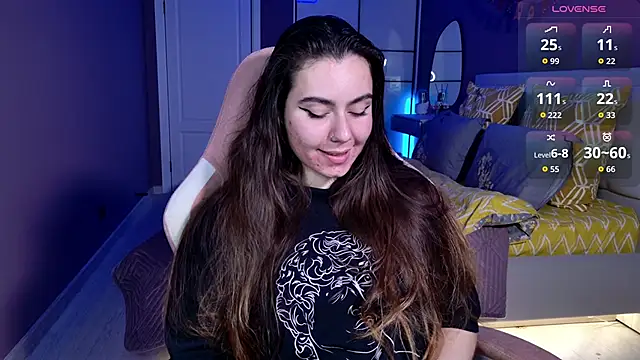 Snapshot of Foxohlove chatting on September 21, 2025, 4:56 pm Foxohlove online show from September 21, 2025, 4:56 pm