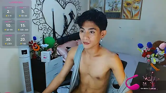 Snapshot of WildestTwink chatting on November 3, 2025, 7:06 pm WildestTwink online show from November 3, 2025, 7:06 pm