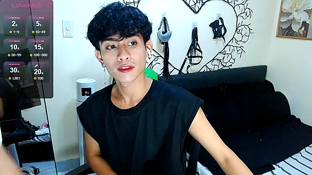 Snapshot of WildestTwink chatting on November 23, 2025, 9:03 pm WildestTwink online show from November 23, 2025, 9:03 pm