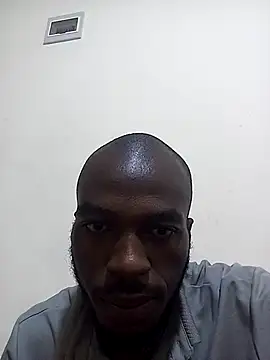 Snapshot of Kentcharming chatting on May 5, 2026, 12:13 am Kentcharming online show from May 5, 2026, 12:13 am