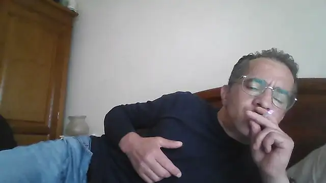 CarlosRocha73 online show from May 3, 2026, 11:04 am