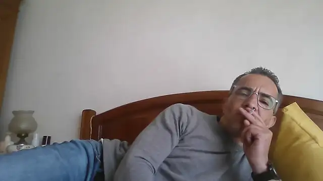 CarlosRocha73 online show from May 14, 2026, 11:40 am