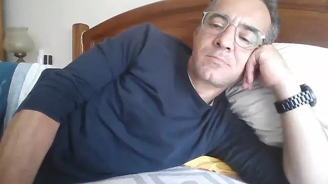 CarlosRocha73 online show from May 5, 2026, 11:24 am