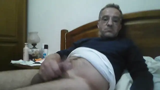 CarlosRocha73 online show from May 18, 2026, 10:36 pm