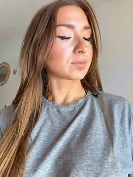 Snapshot of StracciaStella- chatting on March 23, 2026, 4:18 pm StracciaStella- online show from March 23, 2026, 4:18 pm