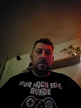 ktmtom247 online show from December 15, 2025, 4:07 am