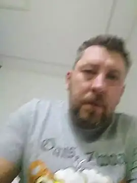 ktmtom247 online show from December 17, 2025, 4:17 am