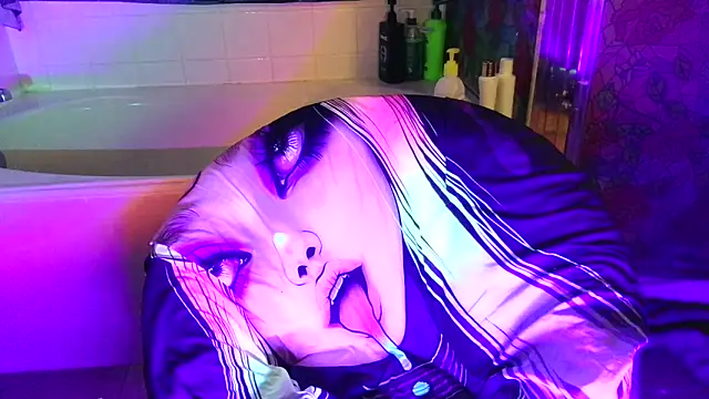 TEXASMARYYYJANE online show from May 18, 2026, 1:38 pm