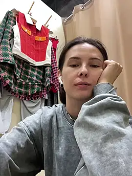 Snapshot of LAUREL_HAZEL chatting on February 25, 2025, 4:14 pm LAUREL HAZEL online show from February 25, 2025, 4:14 pm