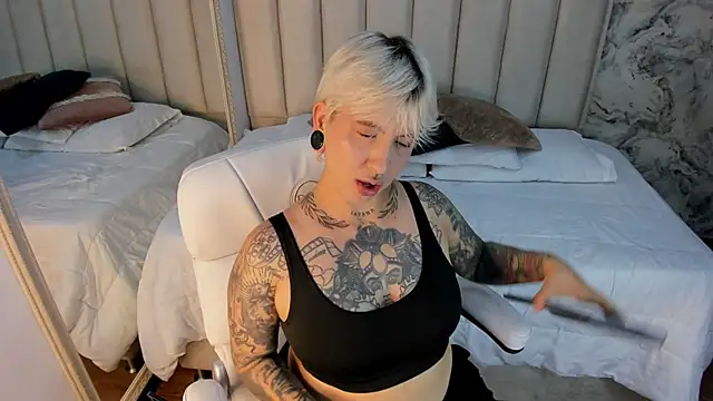 amy ink online show from November 1, 2025, 11:37 am