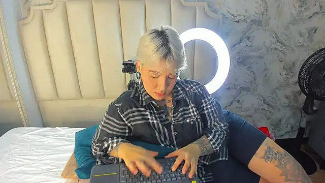 amy ink online show from October 29, 2025, 11:20 am