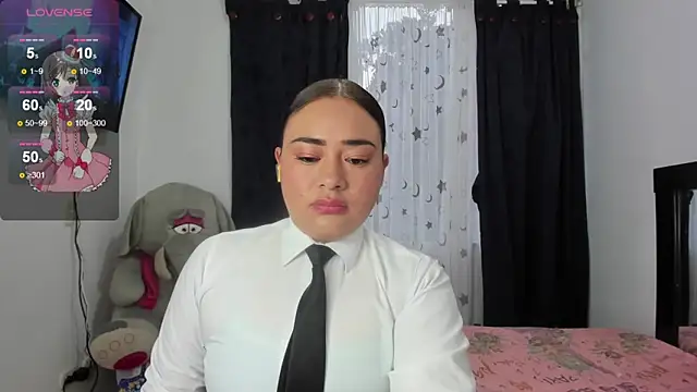 Snapshot of ReyleDoll chatting on April 17, 2026, 10:56 pm ReyleDoll online show from April 17, 2026, 10:56 pm