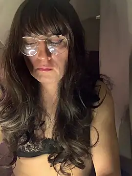 Chic desire online show from March 2, 2026, 8:27 pm