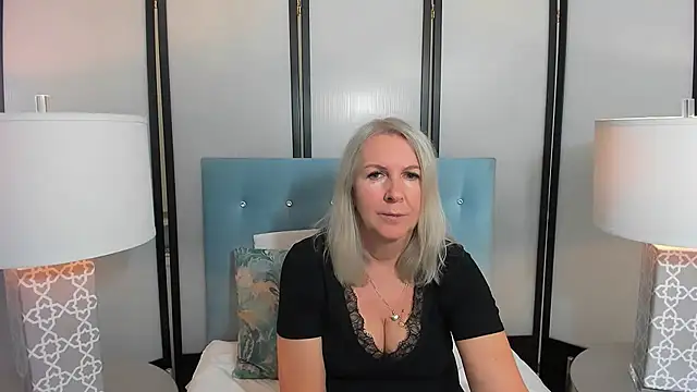 EricaTop online show from October 27, 2025, 5:58 pm