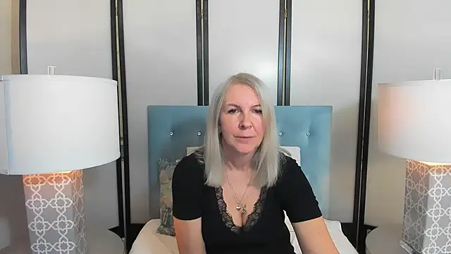 EricaTop online show from December 15, 2025, 5:41 pm