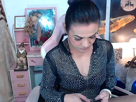 Snapshot of AsianMariaTs chatting on November 18, 2025, 2:53 pm AsianMariaTs online show from November 18, 2025, 2:53 pm