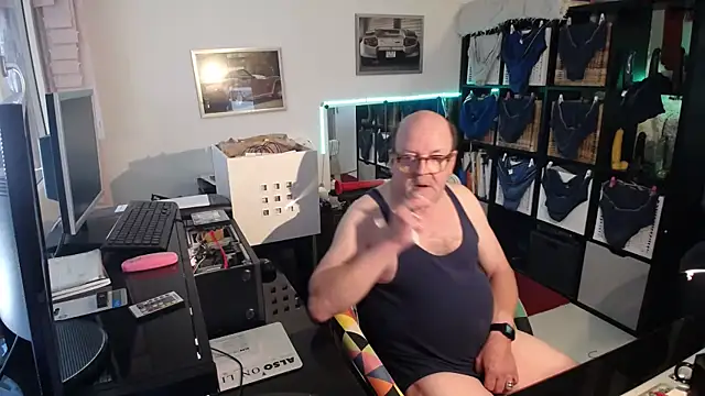 Snapshot of wankcellar chatting on September 18, 2025, 9:34 am wankcellar online show from September 18, 2025, 9:34 am