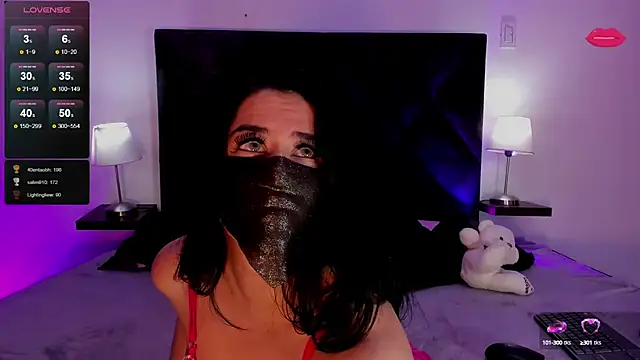 Snapshot of Zafira_Alabi chatting on February 15, 2025, 10:21 pm Zafira Alabi online show from February 15, 2025, 10:21 pm