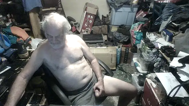 Snapshot of russtee chatting on September 25, 2025, 6:25 pm russtee online show from September 25, 2025, 6:25 pm