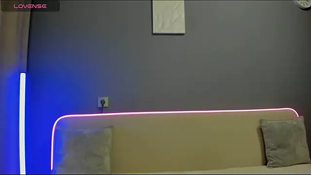 Malika Lisan online show from November 25, 2025, 2:45 am