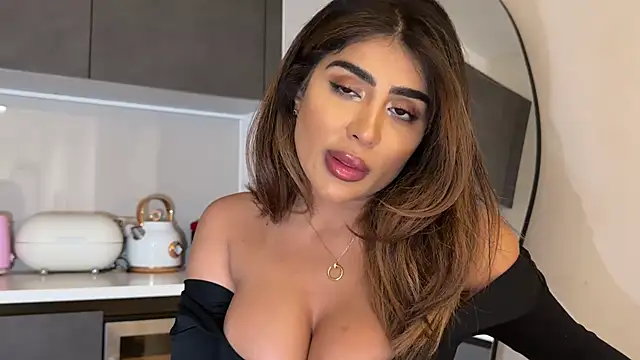 ArabicBarbie online show from January 6, 2026, 10:25 pm