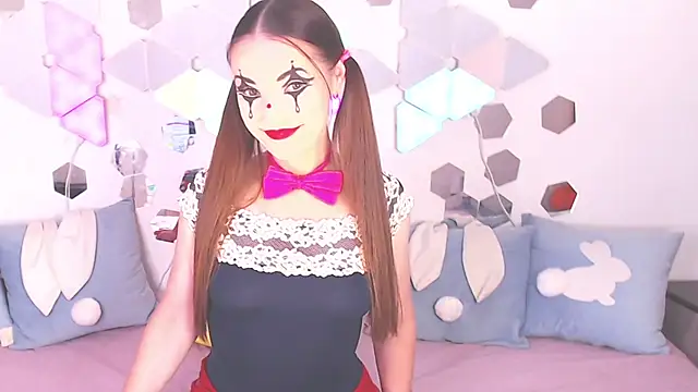 LexiKiss online show from July 14, 2026, 7:09 pm