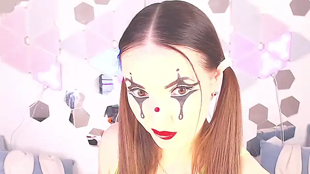 LexiKiss online show from November 5, 2025, 10:57 pm