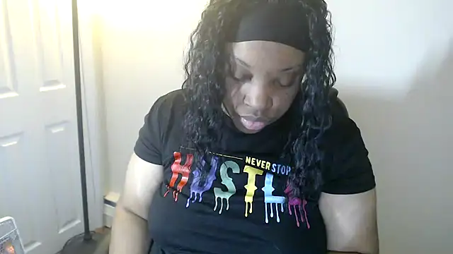 Snapshot of Sexymona1218 chatting on March 13, 2026, 10:09 am Sexymona1218 online show from March 13, 2026, 10:09 am