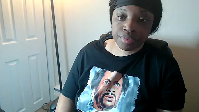 Sexymona1218 online show from May 29, 2026, 9:48 am