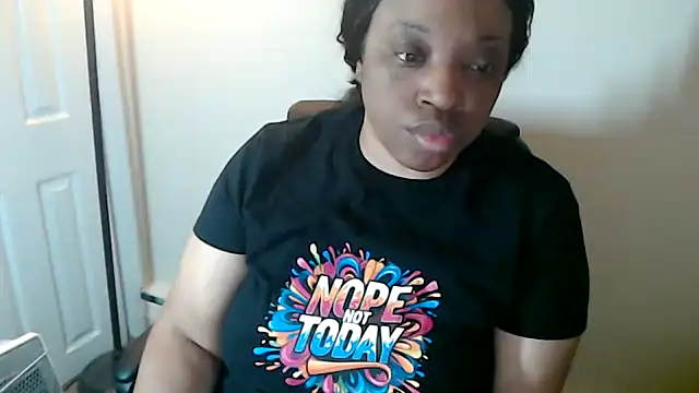 Snapshot of Sexymona1218 chatting on March 22, 2026, 8:49 am Sexymona1218 online show from March 22, 2026, 8:49 am