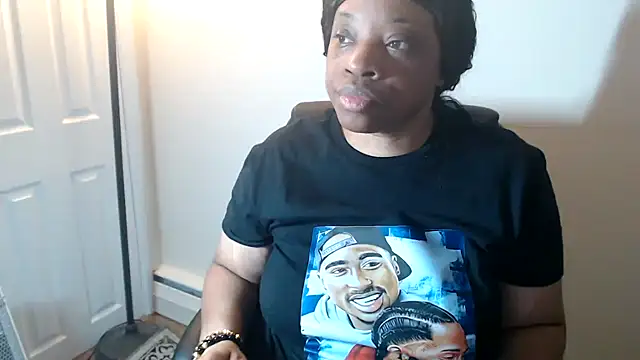 Snapshot of Sexymona1218 chatting on March 15, 2026, 7:15 am Sexymona1218 online show from March 15, 2026, 7:15 am