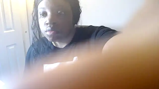 Sexymona1218 online show from May 26, 2026, 4:21 am
