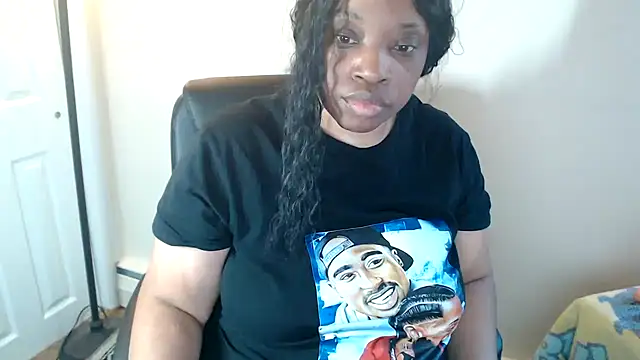 Snapshot of Sexymona1218 chatting on April 7, 2026, 7:15 pm Sexymona1218 online show from April 7, 2026, 7:15 pm