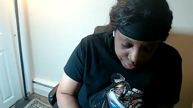 Snapshot of Sexymona1218 chatting on April 10, 2026, 11:45 pm Sexymona1218 online show from April 10, 2026, 11:45 pm