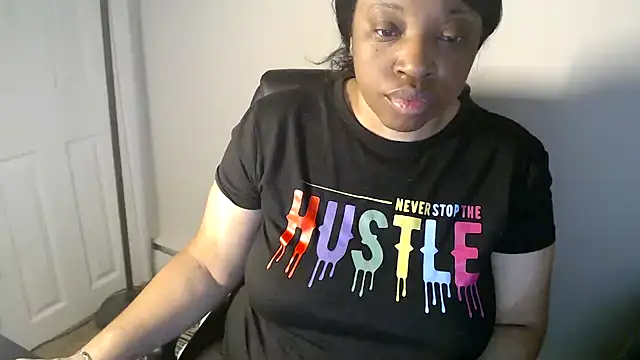 Snapshot of Sexymona1218 chatting on March 12, 2026, 6:06 am Sexymona1218 online show from March 12, 2026, 6:06 am