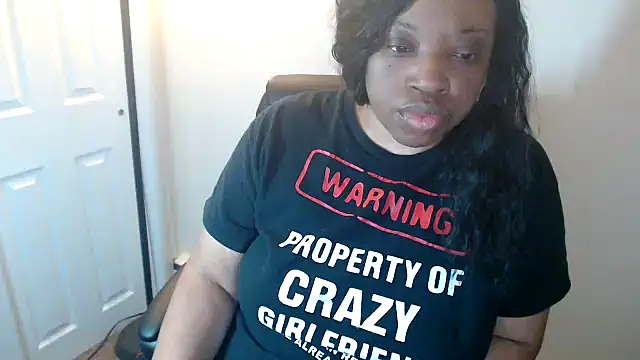 Snapshot of Sexymona1218 chatting on February 18, 2026, 2:31 am Sexymona1218 online show from February 18, 2026, 2:31 am