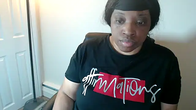 Snapshot of Sexymona1218 chatting on March 7, 2026, 12:28 am Sexymona1218 online show from March 7, 2026, 12:28 am