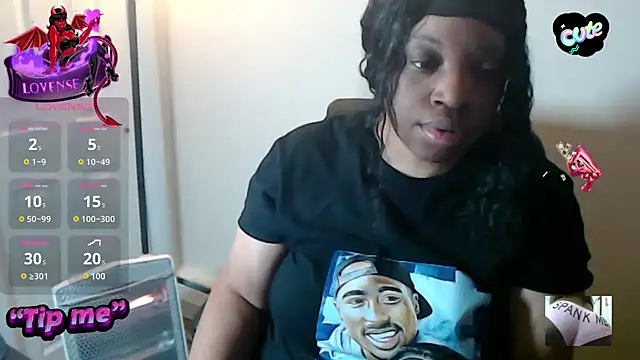 Snapshot of Sexymona1218 chatting on March 18, 2026, 8:39 am Sexymona1218 online show from March 18, 2026, 8:39 am