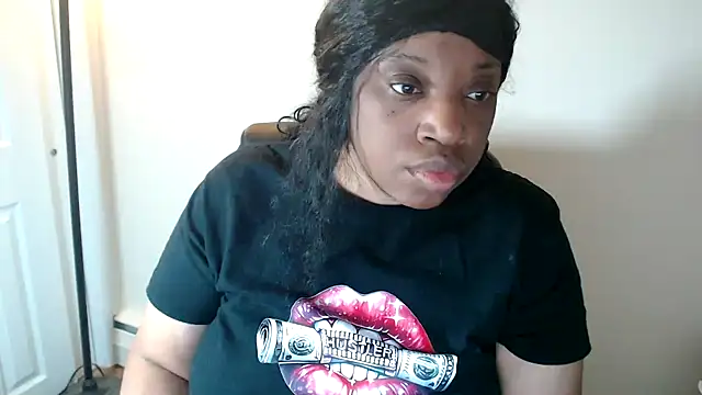 Snapshot of Sexymona1218 chatting on April 13, 2026, 1:09 am Sexymona1218 online show from April 13, 2026, 1:09 am